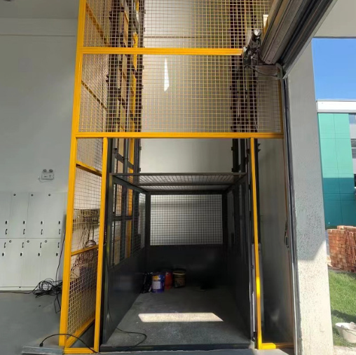 修水导轨式升降机助力物流园破解运输难题